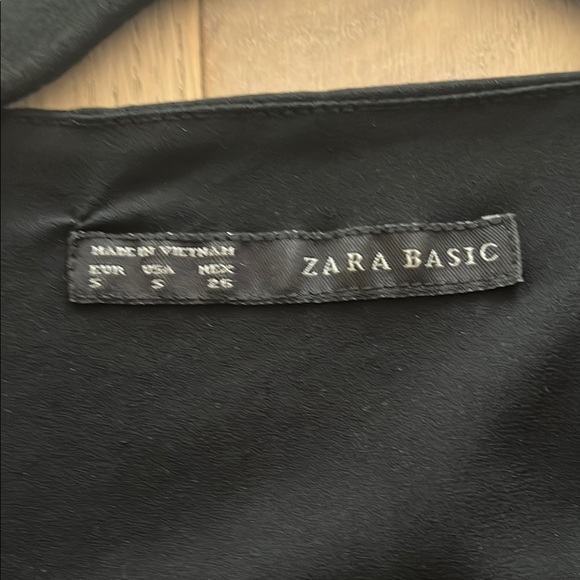 Zara Black Blouse with Long Sleeves and Classic Style - Picture 2 of 4